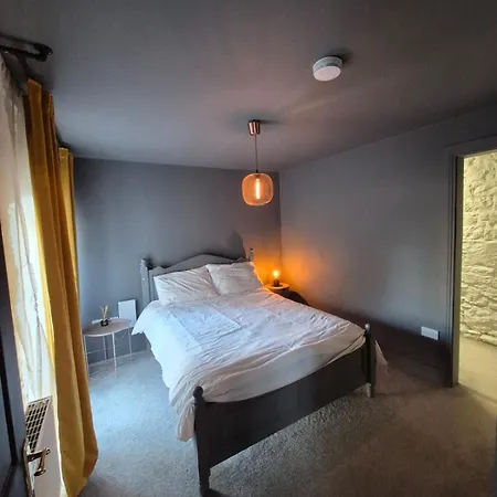 Mearescourt House مولينجار